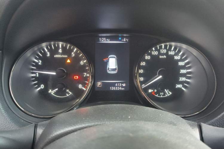 Used Nissan X-Trail 2017 2.0L CVT Comfort Edition 2WD Odometer Close Up
