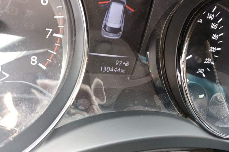 Used Nissan X-Trail 2017 2.0L CVT Comfort Edition 2WD Odometer Close Up