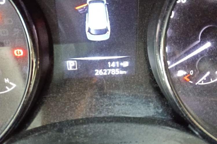 Used Nissan X-Trail 2017 2.0L CVT Comfort Edition 2WD Odometer Close Up