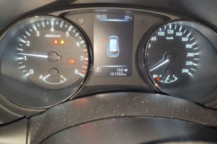Used Nissan X-Trail 2017 2.0L CVT Comfort Edition 2WD Odometer Close Up