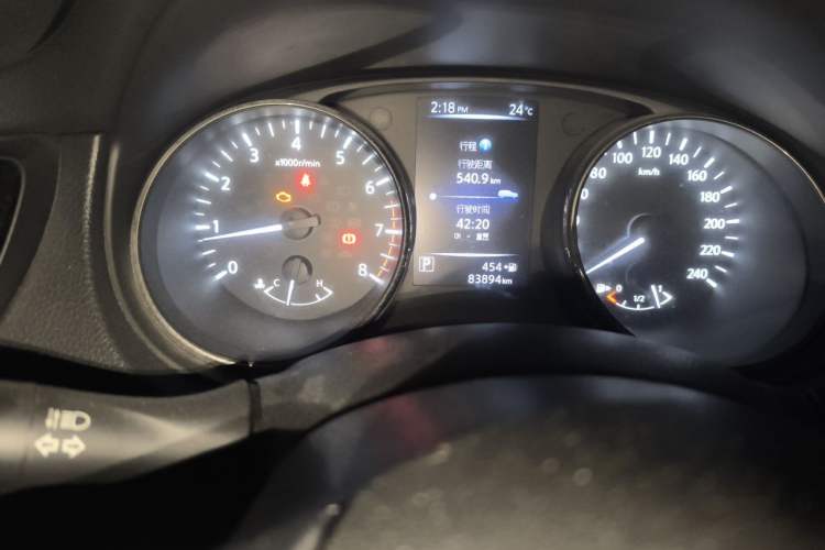 Used Nissan X-Trail 2017 2.0L CVT Comfort Edition 2WD Odometer Close Up