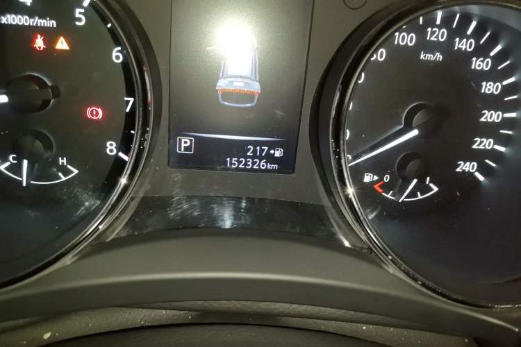 Used Nissan X-Trail 2017 2.0L CVT Comfort Edition 2WD Odometer Close Up