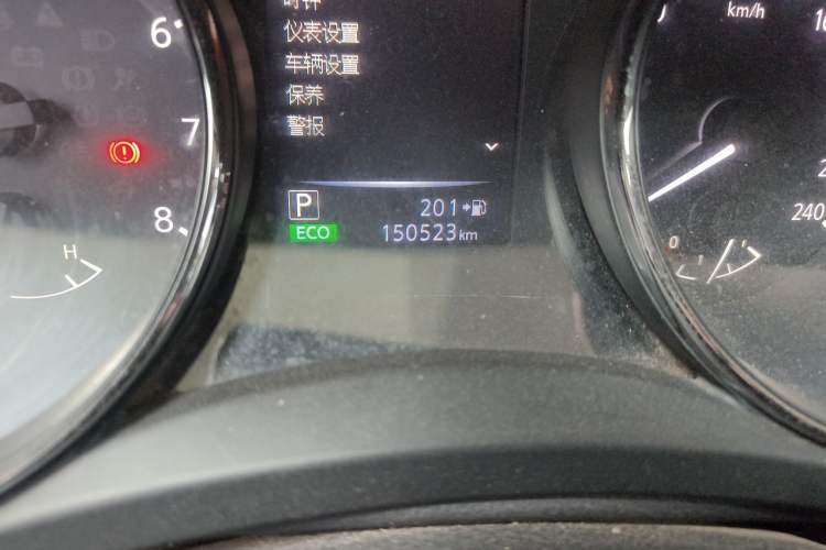 Used Nissan X-Trail 2017 2.0L CVT 7-Seater Comfort Edition 2WD Odometer Close Up