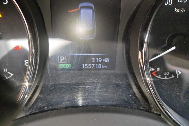 Used Nissan X-Trail 2017 2.0L CVT Comfort Edition 2WD Odometer Close Up