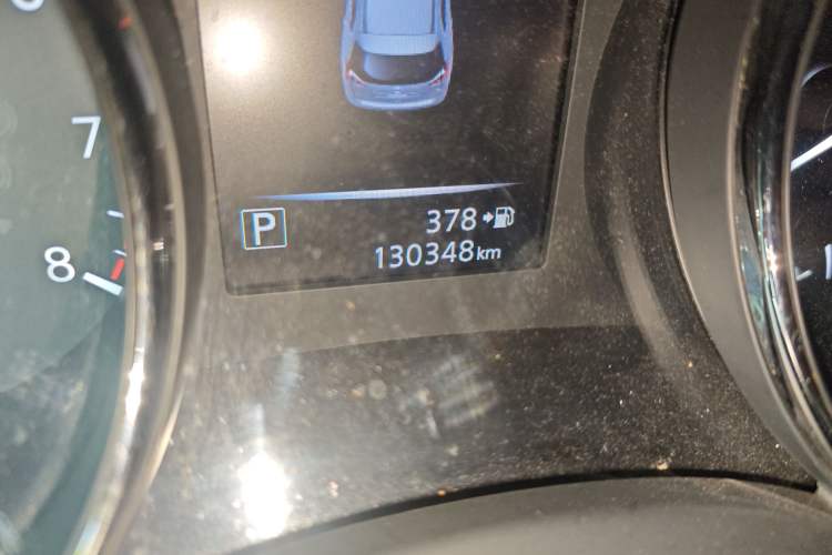 Used Nissan X-Trail 2017 2.0L CVT 7-Seater Comfort Edition 2WD Odometer Close Up