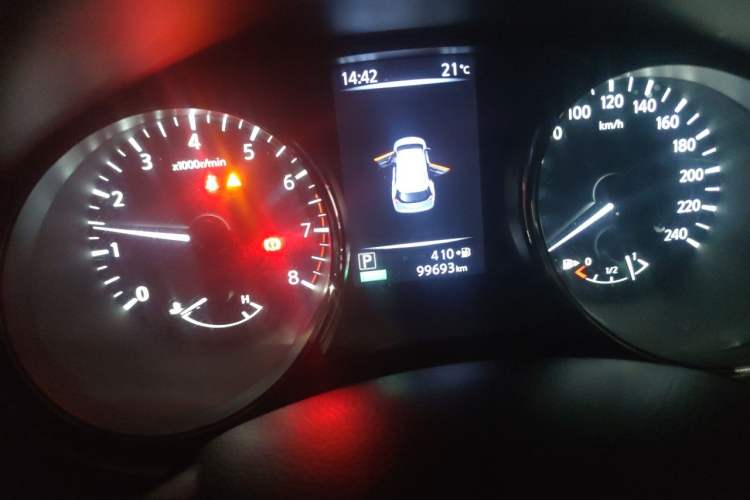 Used Nissan X-Trail 2017 2.0L CVT Fashion Edition 2WD Odometer Close Up