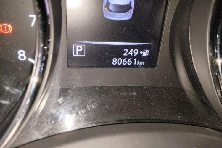 Used Nissan X-Trail 2017 2.0L CVT Smart Enjoyment Version 2WD Odometer Close Up