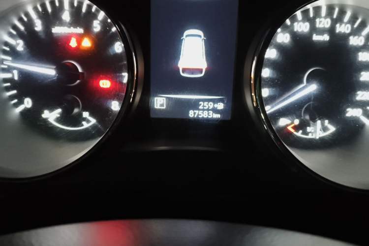 Used Nissan X-Trail 2017 2.0L CVT Comfort Edition 2WD Odometer Close Up