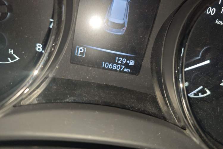 Used Nissan X-Trail 2017 2.0L CVT Comfort Edition 2WD Odometer Close Up