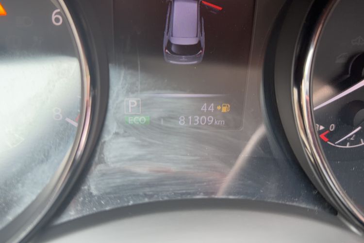 Used Nissan X-Trail 2017 2.0L CVT Comfort Edition 2WD Odometer Close Up