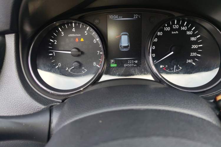 Used Nissan X-Trail 2017 2.0L CVT Comfort Edition 2WD Odometer Close Up