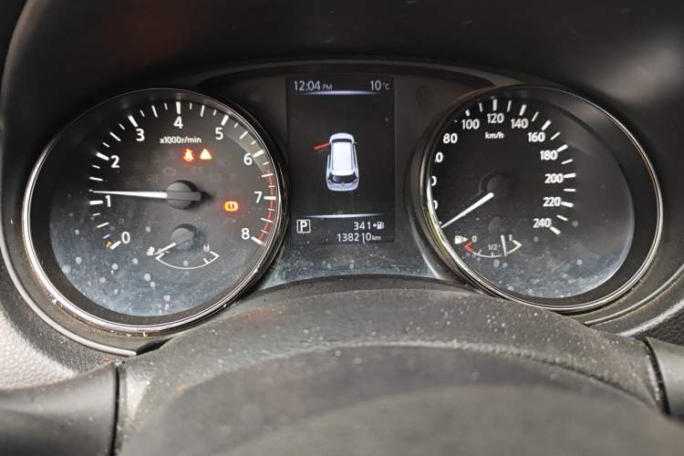 Used Nissan X-Trail 2017 2.0L CVT Comfort Edition 2WD Odometer Close Up