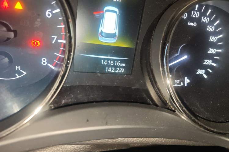 Used Nissan X-Trail 2017 2.0L Manual Classic Edition 2WD Odometer Close Up