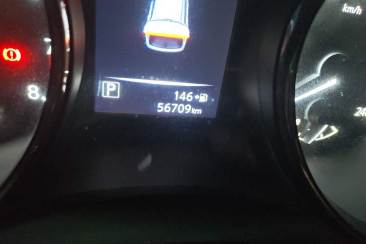 Used Nissan X-Trail 2017 2.0L CVT Comfort Edition 2WD Odometer Close Up