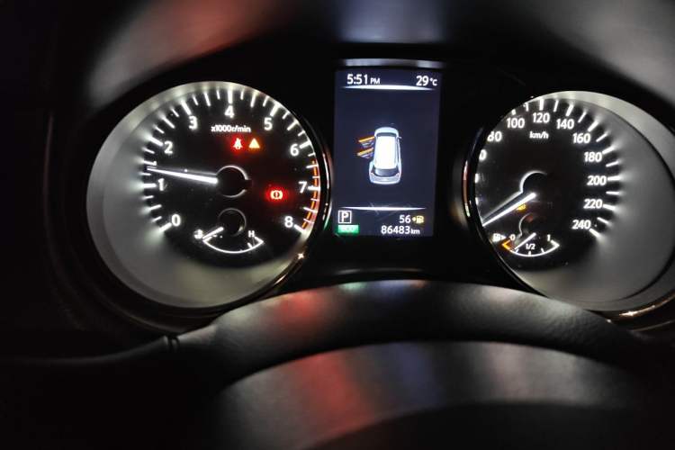 Used Nissan X-Trail 2017 2.0L CVT Comfort Edition 2WD Odometer Close Up