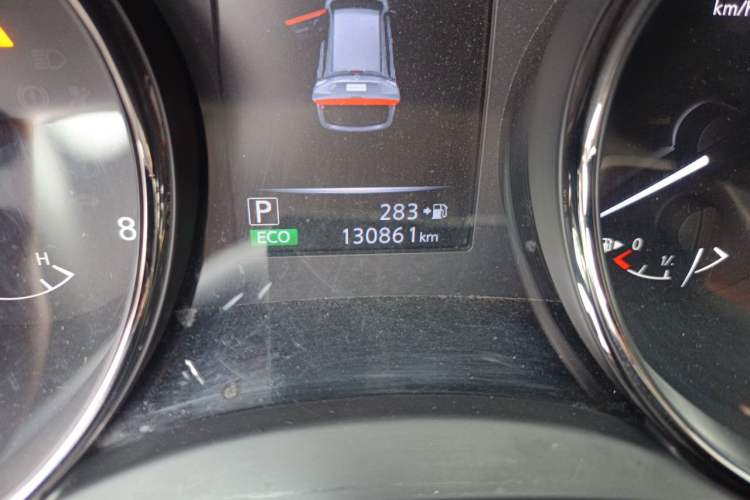 Used Nissan X-Trail 2017 2.0L CVT Comfort Edition 2WD Odometer Close Up