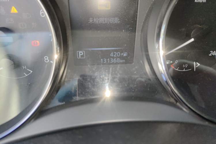 Used Nissan X-Trail 2017 2.0L CVT Comfort Edition 2WD Odometer Close Up