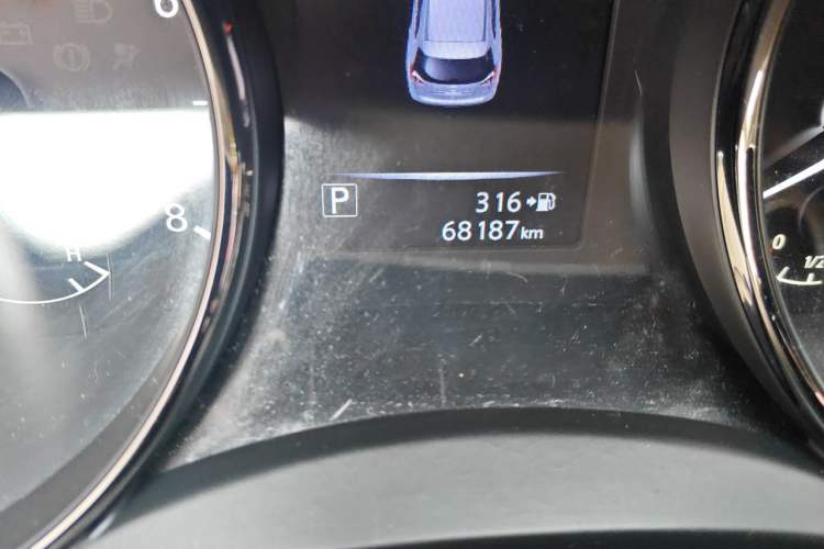 Used Nissan X-Trail 2017 2.0L CVT Comfort Edition 2WD Odometer Close Up