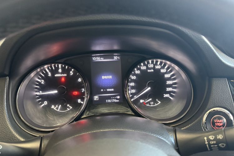 Used Nissan X-Trail 2017 2.0L CVT Comfort Edition 2WD Odometer Close Up
