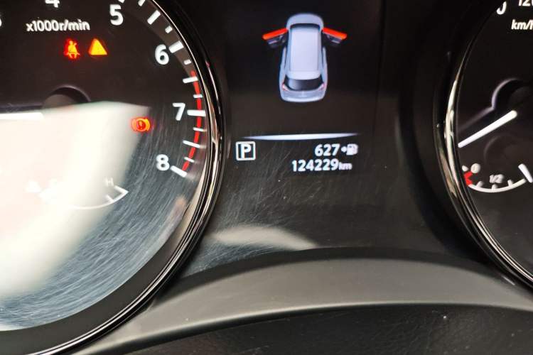 Used Nissan X-Trail 2017 2.0L CVT Comfort Edition 2WD Odometer Close Up