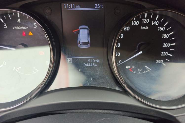 Used Nissan X-Trail 2017 2.0L CVT Comfort Edition 2WD Odometer Close Up