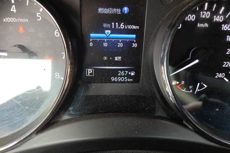Used Nissan X-Trail 2017 2.0L CVT Comfort Edition 2WD Odometer Close Up