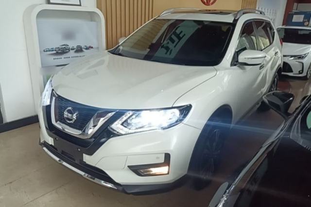 Used Nissan X-Trail 2017 2.5L CVT Leading Edition 4WD