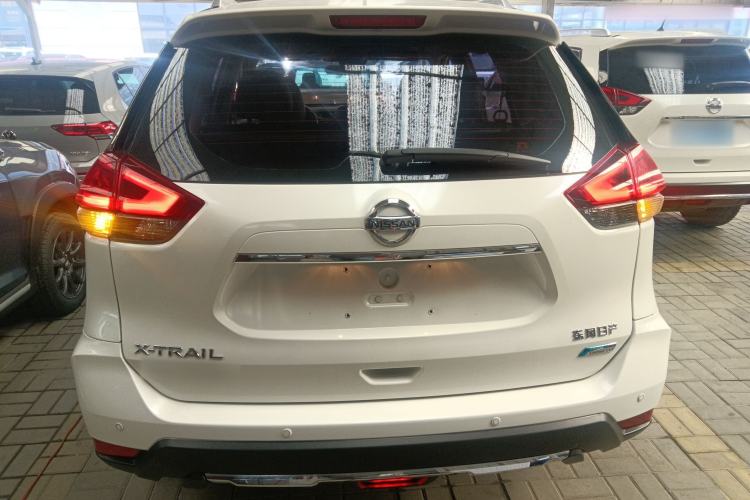 Used Nissan X-Trail 2017 2.5L CVT Luxury Edition 4WD Rear