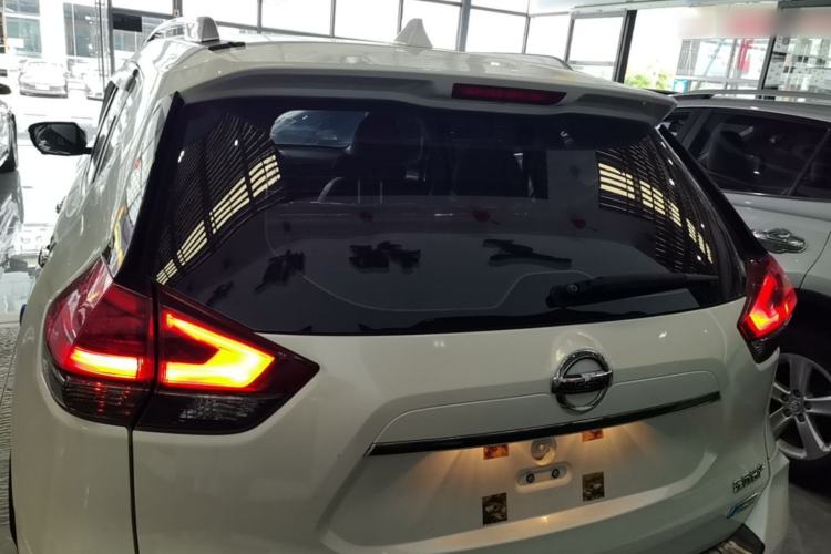 Used Nissan X-Trail 2017 2.5L CVT Luxury Edition 4WD Rear