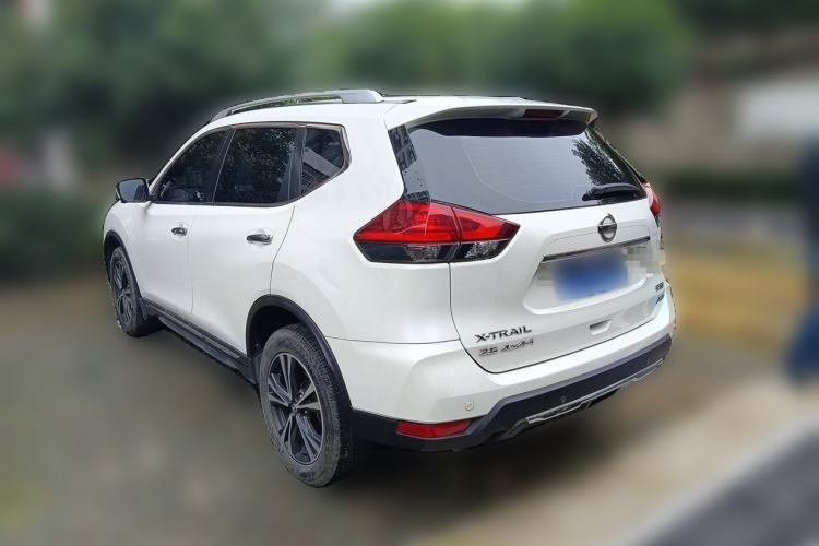 Used Nissan X-Trail 2017 2.5L CVT Luxury Edition 4WD Rear Left 45 Deg