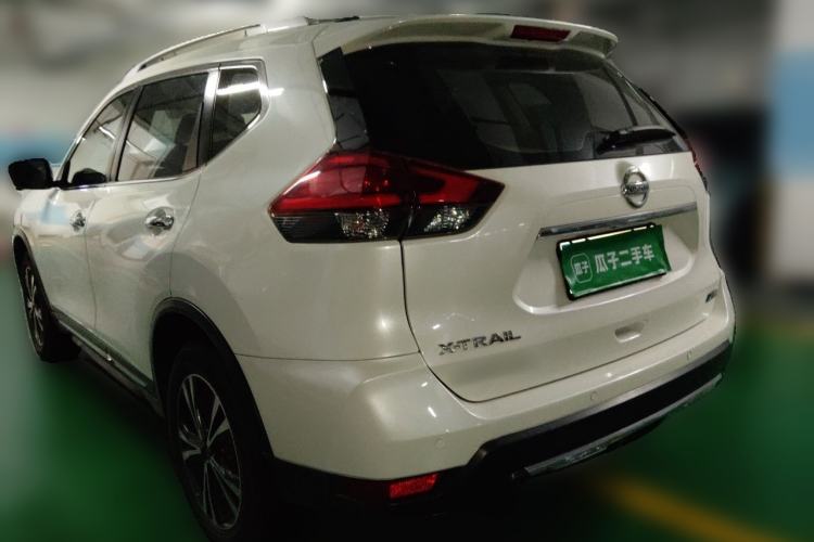Used Nissan X-Trail 2017 2.5L CVT Luxury Edition 4WD Rear Left 45 Deg