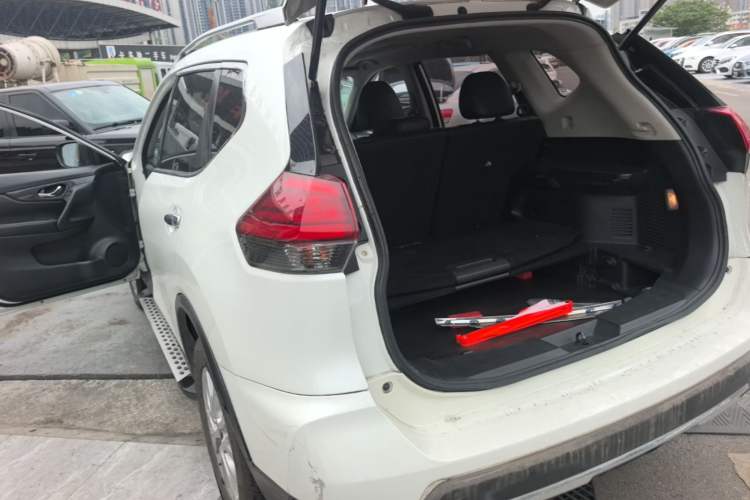 Used Nissan X-Trail 2017 2.0L CVT Comfort Edition 2WD Rear Left 45 Deg
