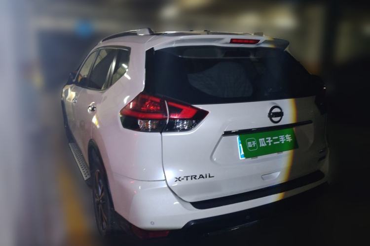 Used Nissan X-Trail 2017 2.5L CVT Luxury Edition 4WD Rear Left 45 Deg
