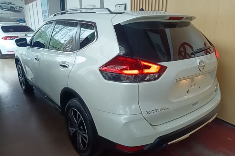 Used Nissan X-Trail 2017 2.5L CVT Leading Edition 4WD Rear Left 45 Deg