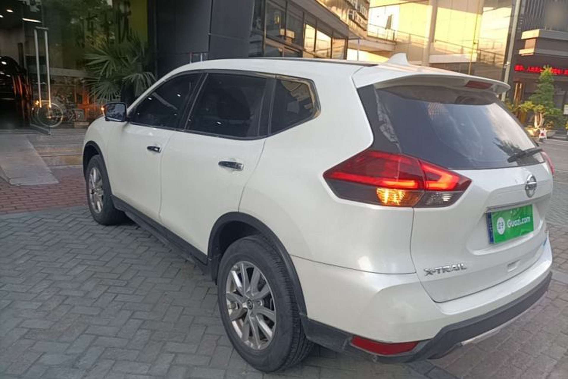 Used Nissan X-Trail 2017 2.0L CVT Comfort Edition 2WD Rear Left 45 Deg