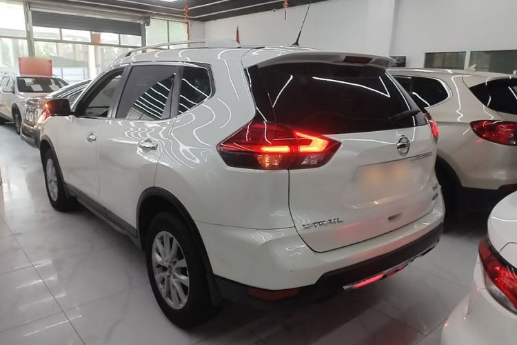 Used Nissan X-Trail 2017 2.0L CVT Comfort Edition 2WD Rear Left 45 Deg