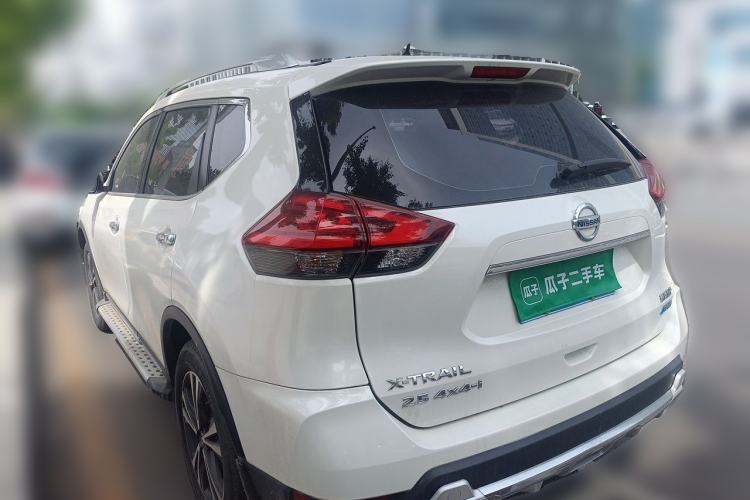 Used Nissan X-Trail 2017 2.5L CVT Leading Edition 4WD Rear Left 45 Deg