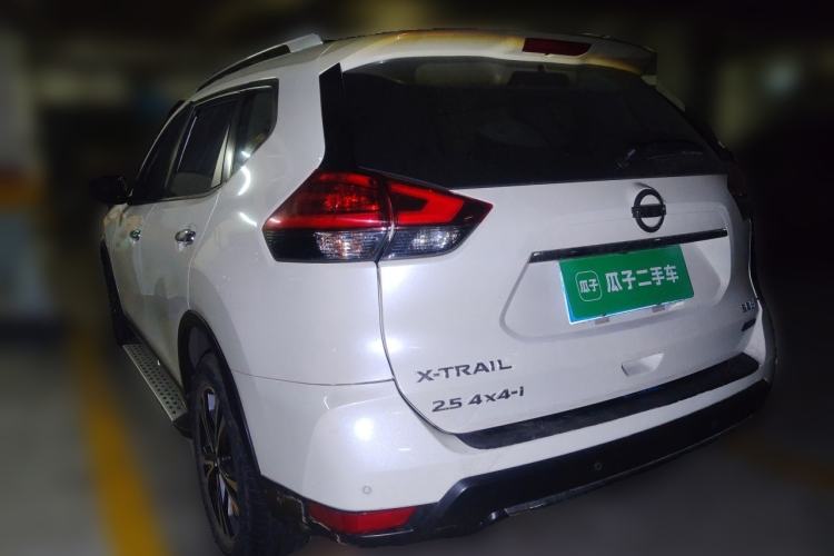 Used Nissan X-Trail 2017 2.5L CVT Luxury Edition 4WD Rear Left 45 Deg