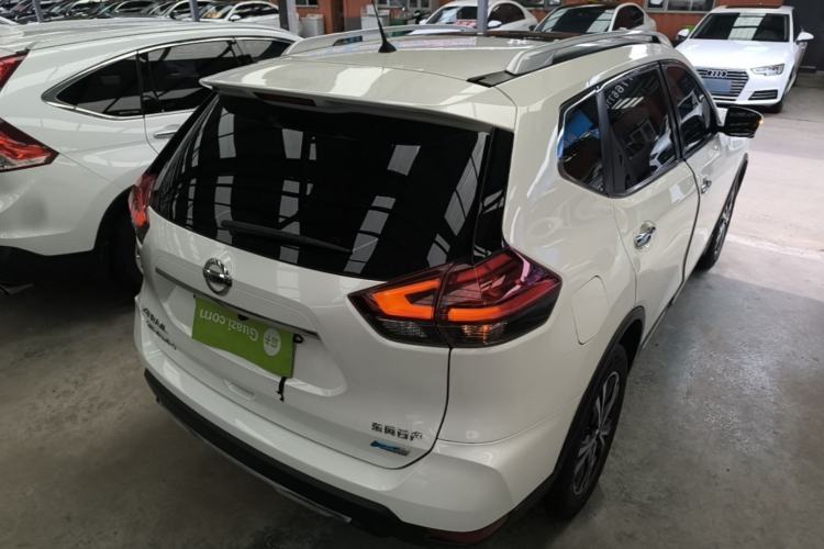 Used Nissan X-Trail 2017 2.5L CVT Luxury Edition 4WD Rear Right 45 Deg