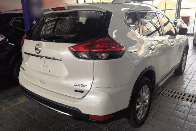 Used Nissan X-Trail 2017 2.0L CVT Comfort Edition 2WD Rear Right 45 Deg