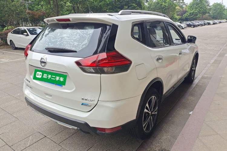 Used Nissan X-Trail 2017 2.5L CVT Luxury Edition 4WD Rear Right 45 Deg