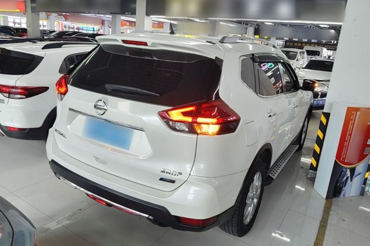 Used Nissan X-Trail 2017 2.0L CVT Comfort Edition 2WD Rear Right 45 Deg