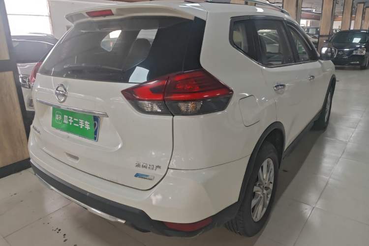 Used Nissan X-Trail 2017 2.0L CVT Comfort Edition 2WD Rear Right 45 Deg