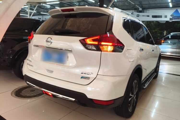 Used Nissan X-Trail 2017 2.5L CVT Luxury Edition 4WD Rear Right 45 Deg