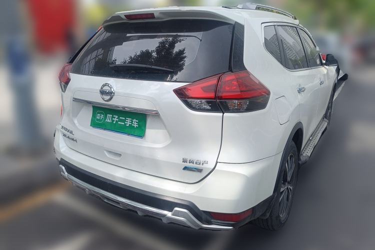 Used Nissan X-Trail 2017 2.5L CVT Leading Edition 4WD Rear Right 45 Deg