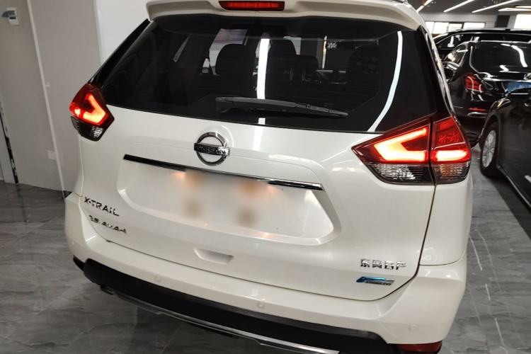 Used Nissan X-Trail 2017 2.5L CVT Luxury Edition 4WD Rear