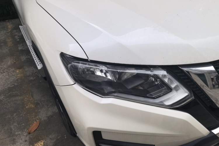Used Nissan X-Trail 2017 2.5L CVT Luxury Edition 4WD Right Front Headlight