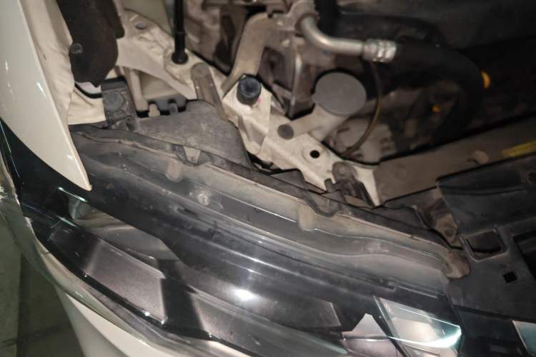 Used Nissan X-Trail 2017 2.0L CVT Comfort Edition 2WD Right Front Headlight