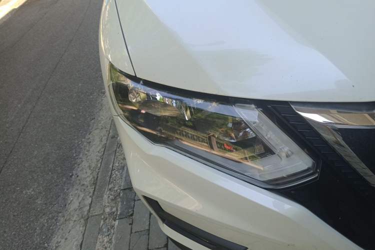 Used Nissan X-Trail 2017 2.0L CVT Comfort Edition 2WD Right Front Headlight