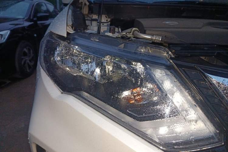 Used Nissan X-Trail 2017 2.0L CVT Comfort Edition 2WD Right Front Headlight
